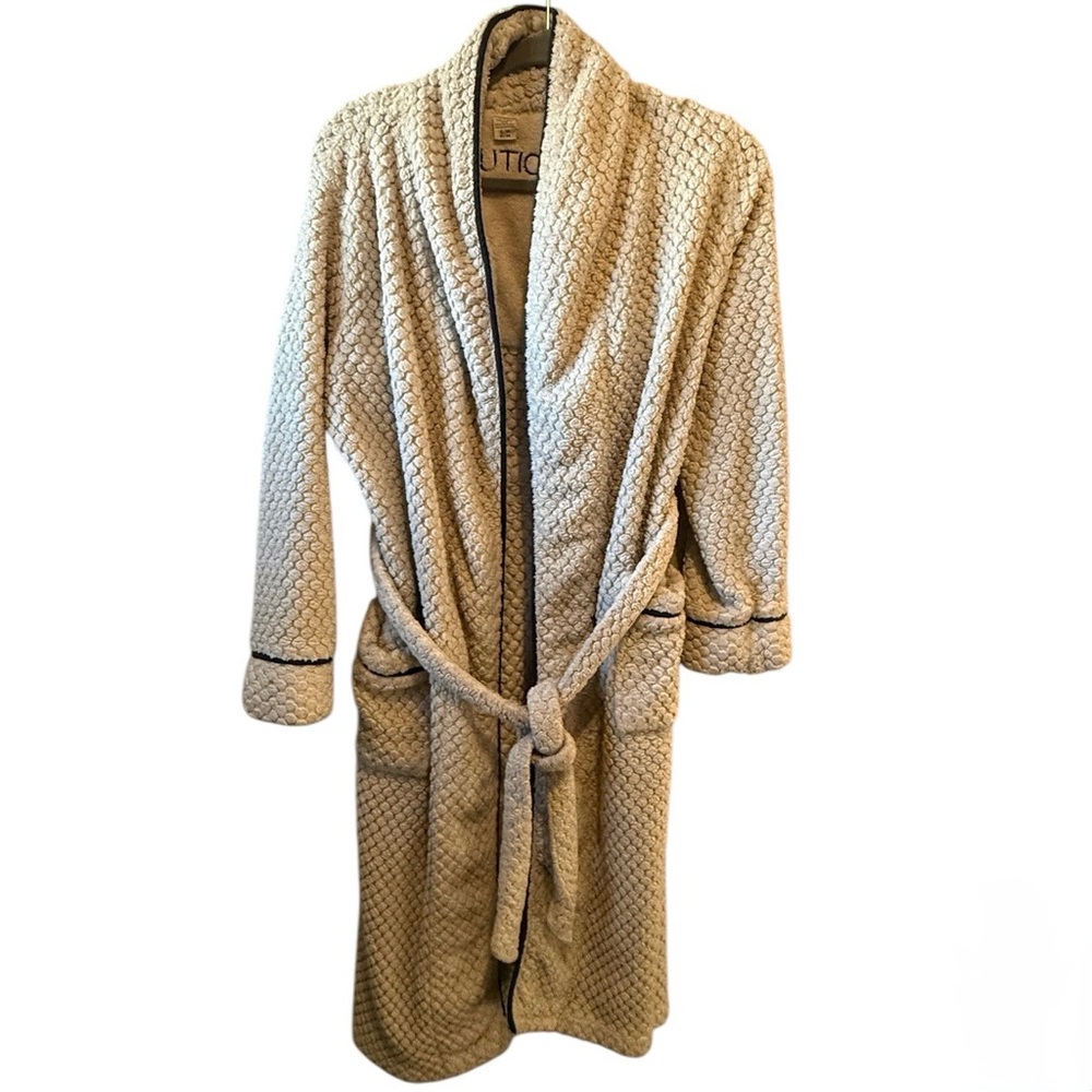 Nautica Plush Gray With Navy Piping Bath Robe Mens S/M